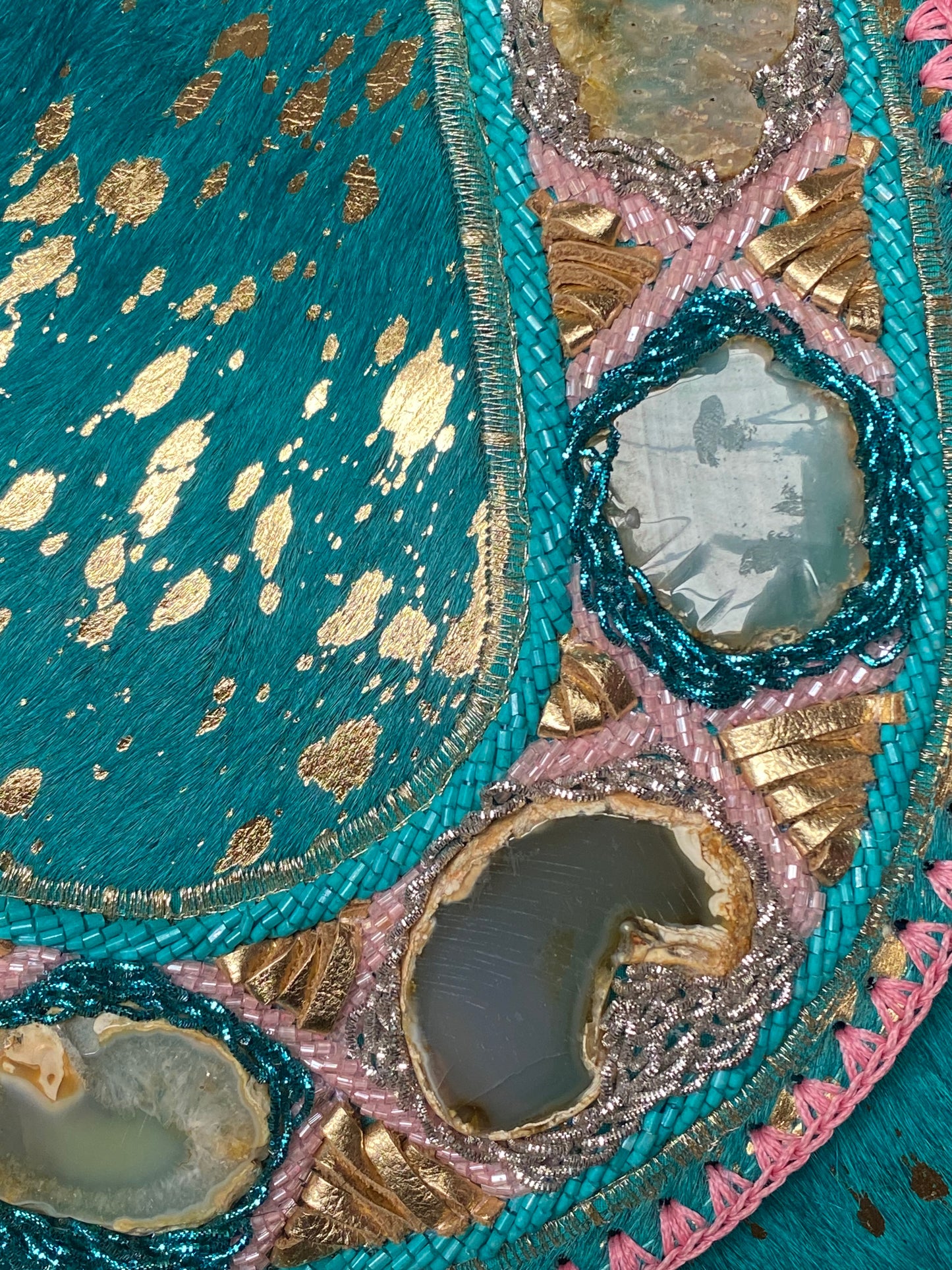 SAC BOHO IBIZAN EN CUIR ET CRISTAUX BLANCS ET DORÉS | 3 couleurs