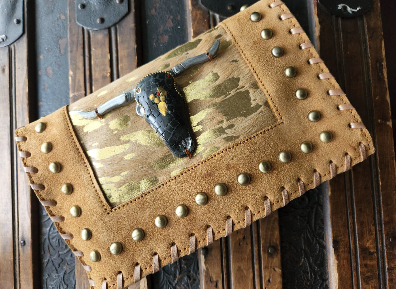 SAC À MAIN BOHO CHIC EN CUIR INDIEN AVEC TÊTE DE BUFFLE | variation de couleur