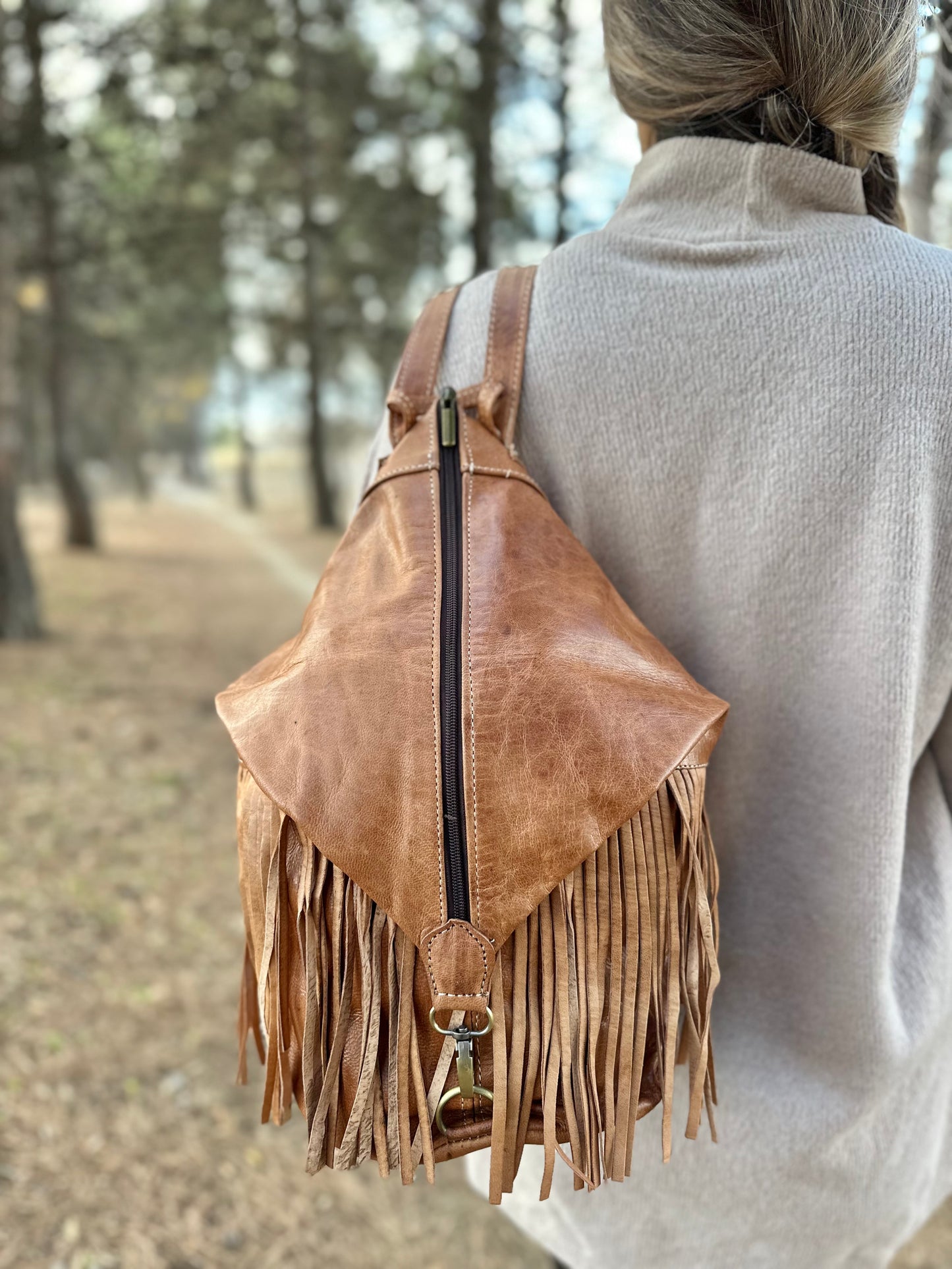 VINT LEATHER BACKPACK WITH ANTI-THEFT FRINGES BROWN | 4 colors