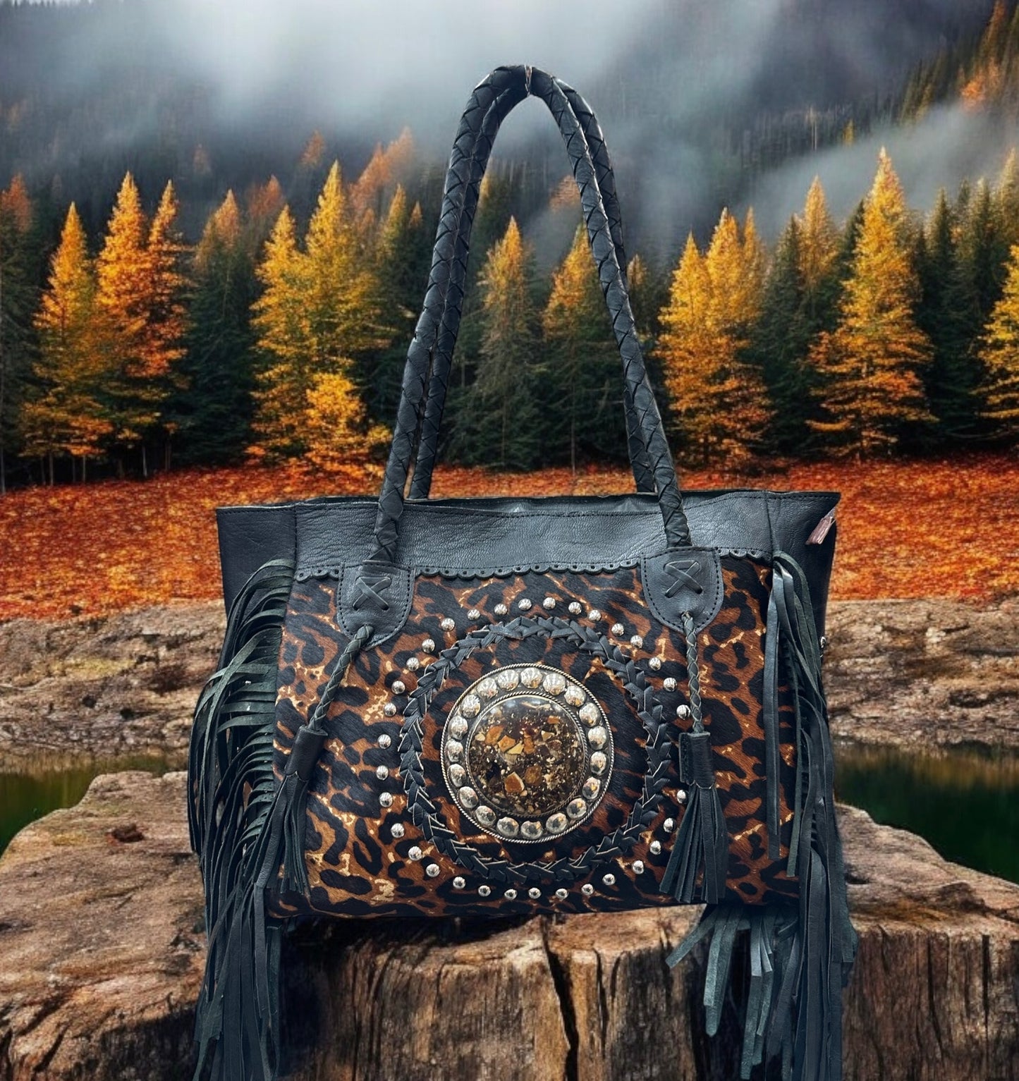 BOLSO GRANDE DE PIEL Y ANIMAL PRINT LEOPARDO CON FLECOS MARRÓN | 2 colores