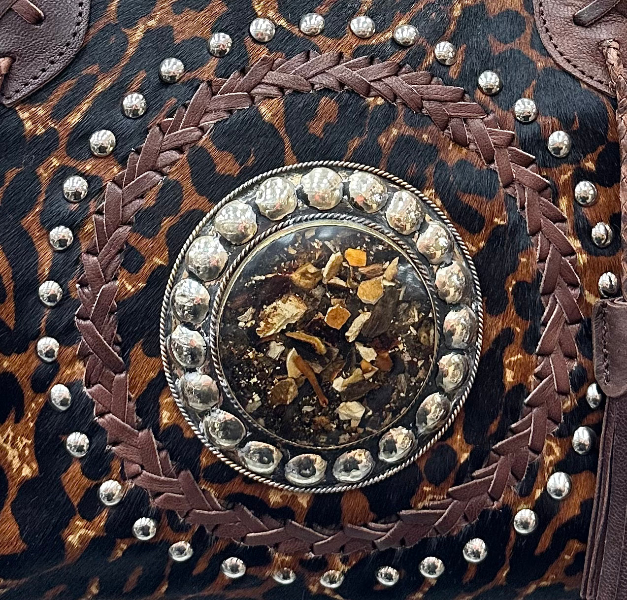 BOLSO GRANDE DE PIEL Y ANIMAL PRINT LEOPARDO CON FLECOS MARRÓN | 2 colores