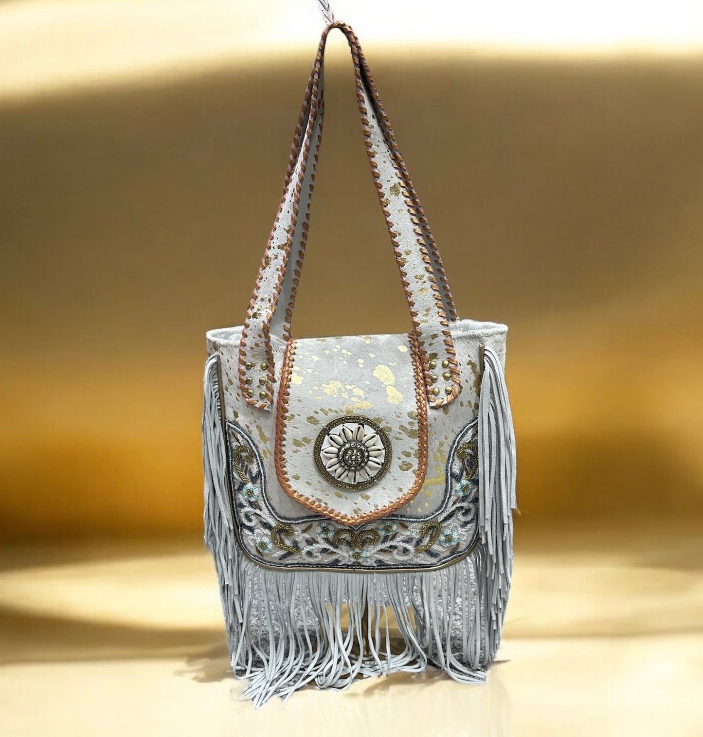 SAC CABAS CARRÉ BOHO CHIC BLANC ET DORÉ AVEC FRANGES