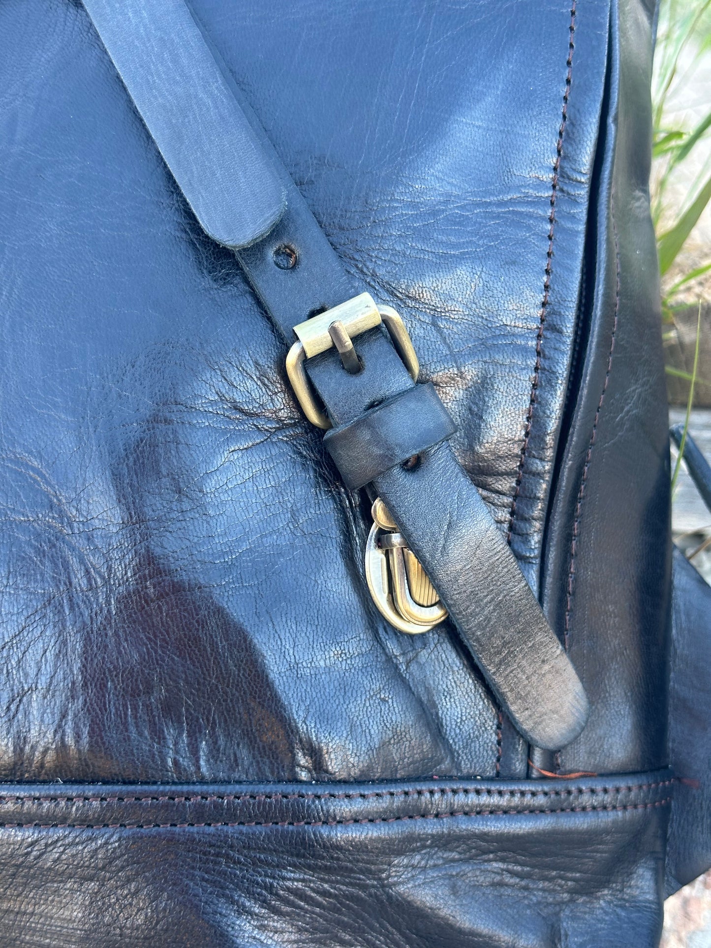 MOCHILA GRANDE DE CUERO VINTAGE NEGRO | 3 colores