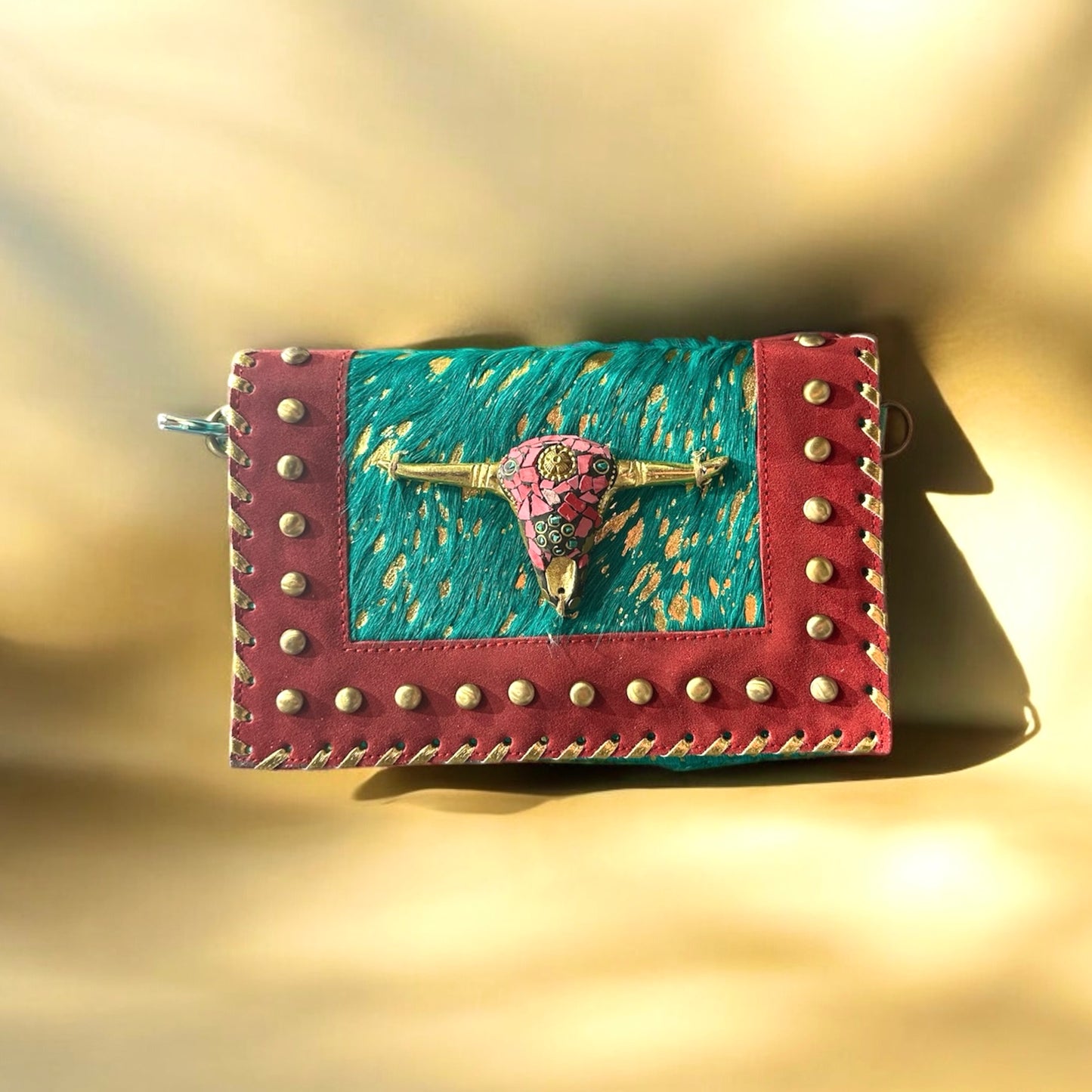CARTERA DE MANO BOHO CHIC PIEL INDIA CABEZA DE BÚFALO | variación de colores