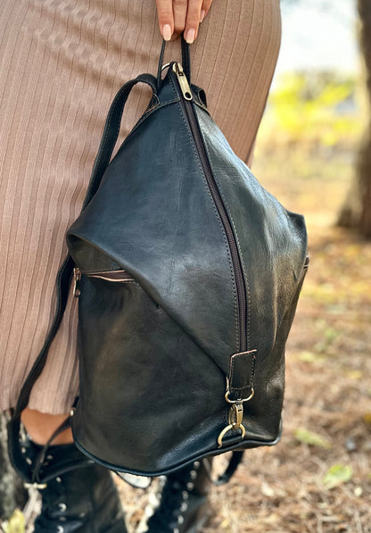 antitheft leather backpack WOMEN'S LEATHER BACKPACK WITH ANTI-THEFT CLOSURE