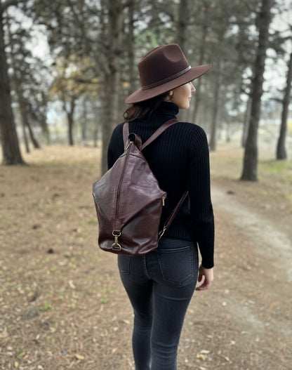 LEATHER BACKPACK WITH ANTI-THEFT CLOSURE VINT BROWN | 4 colors