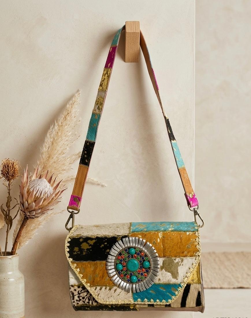 CARTERA DE MANO PIEL ESTILO BOHO CHIC ANIMAL PRINT | Colores y combinaciones mixtas