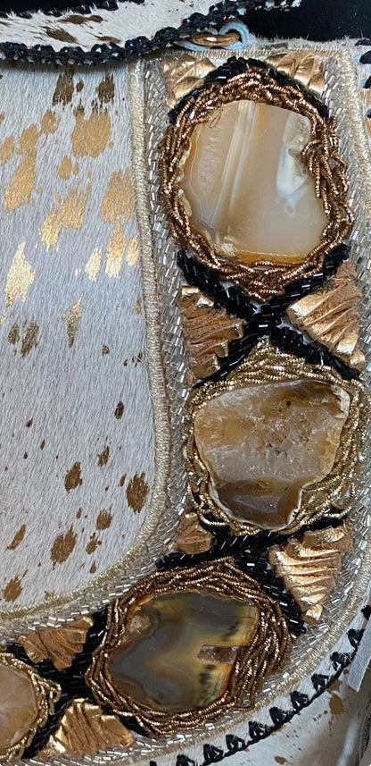 BOLSO BOHO IBICENCO DE PIEL Y CRISTALES BLANCO Y DORADO | 2 colores