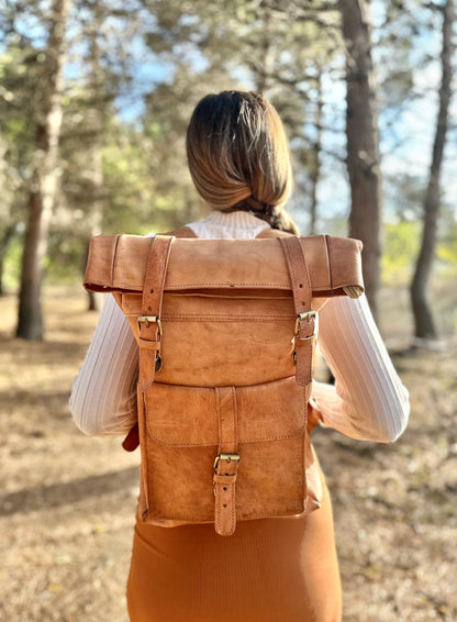 MOCHILA GRANDE DE COURO COM FECHO RETO CASTANHO ESCURO | 3 cores