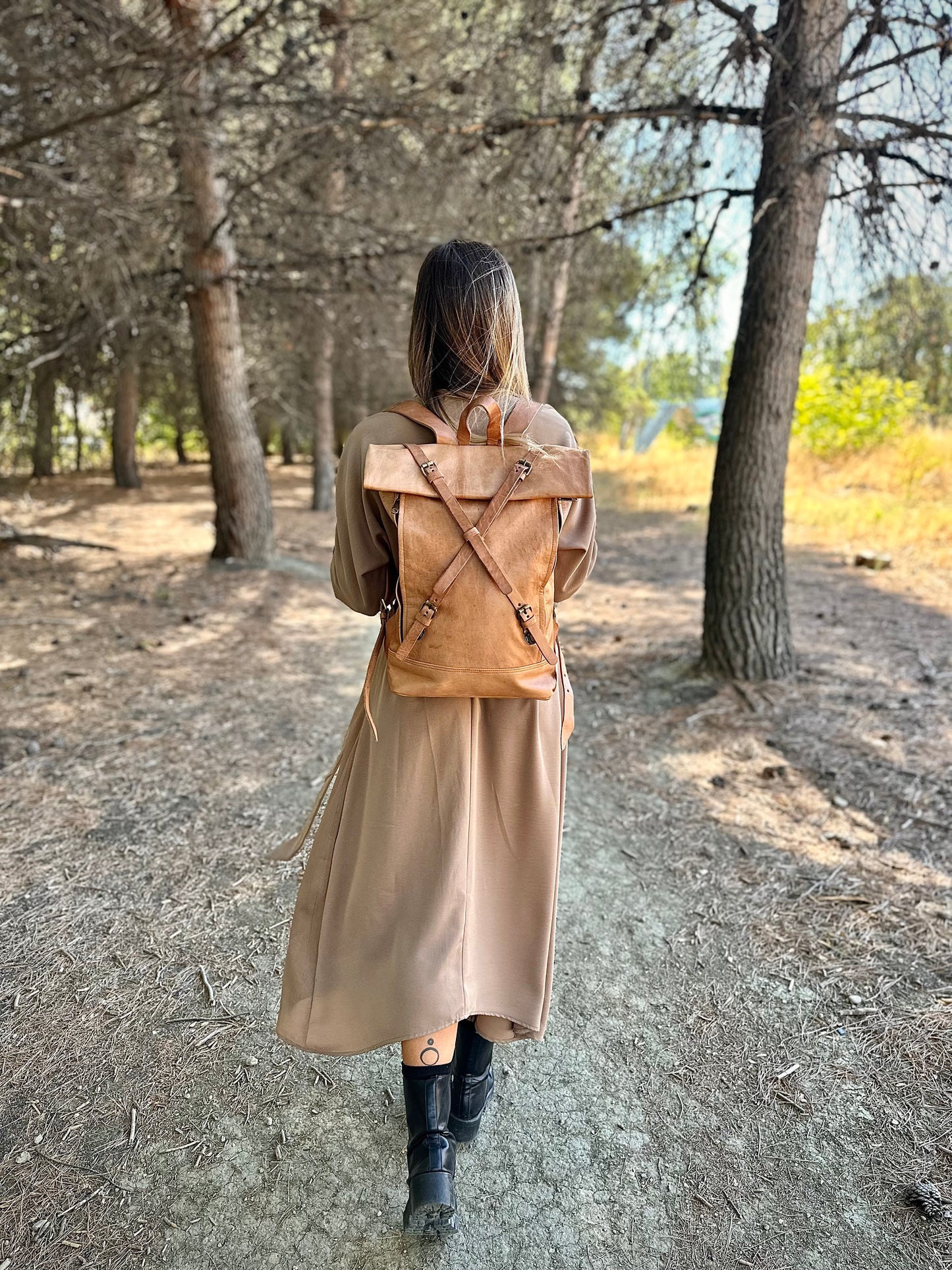 MOCHILA GRANDE DE CUERO VINTAGE MARRÓN TEJA OSCURO | 3 colores