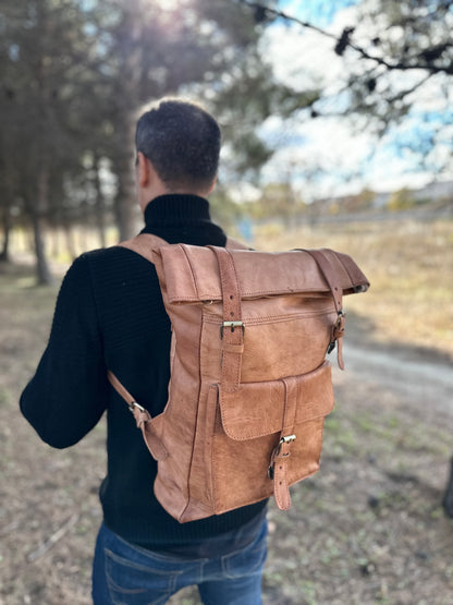 MOCHILA GRANDE DE COURO COM FECHO RETO CASTANHO ESCURO | 3 cores