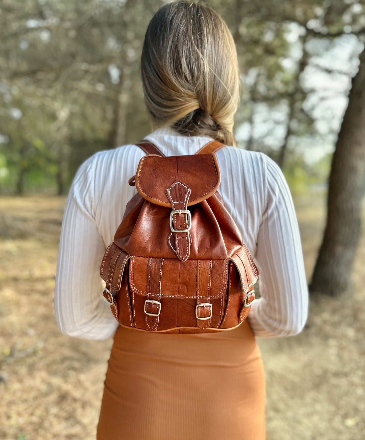 MOCHILA DE CUERO PEQUEÑA SIERRA MARRÓN | 3 colores